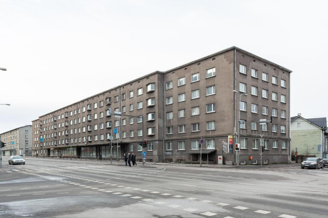 3 Room Central Apartmend 90M2 Parking For One Car Fifth Floor And The Building Does Not Have An Elevator Tallinn Exterior photo